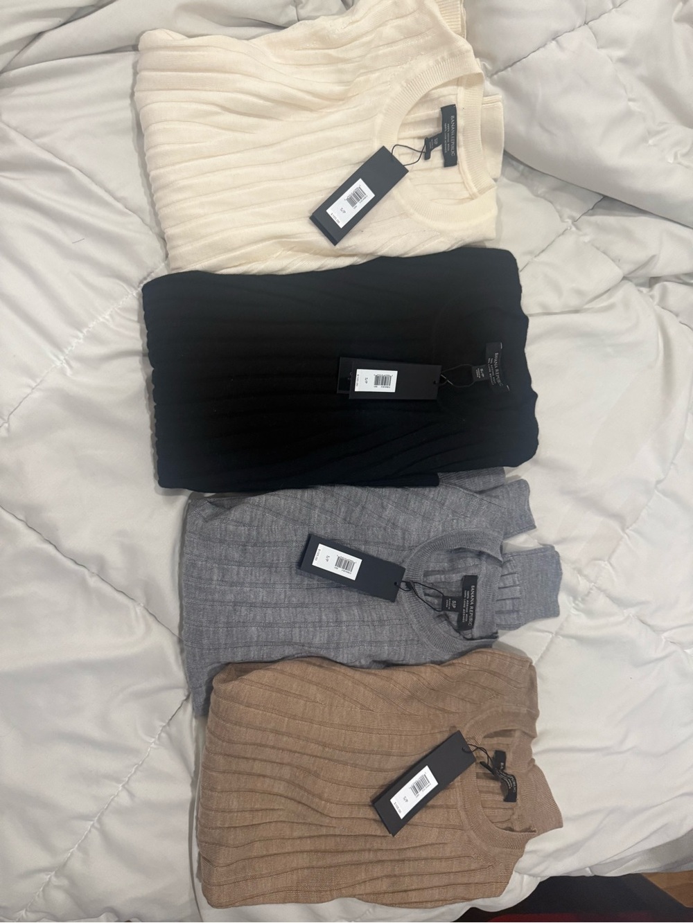 banana republic 100% merino wool Sweater - Ivory, Black, Gray, Tan